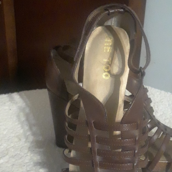 Bundle and Save Me Too Wedged Heel - Picture 4 of 6